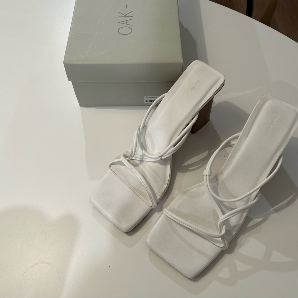 Oak and Fort heeled sandal